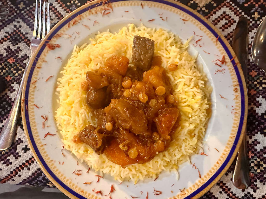 Azerbaijan, Baku - Turshu qovurma pilaf