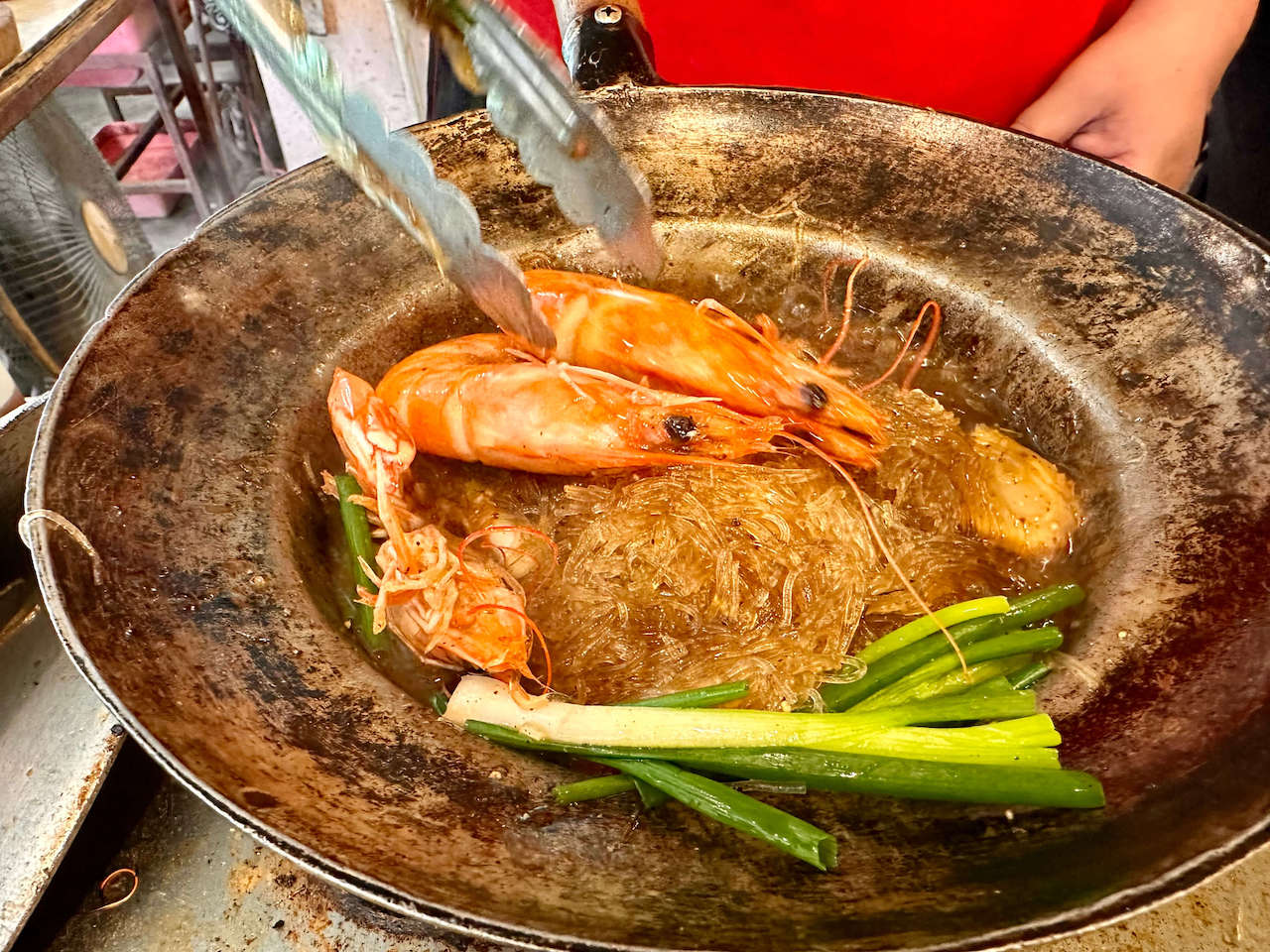 Thailand, Bangkok - Rice pasta with shrimps