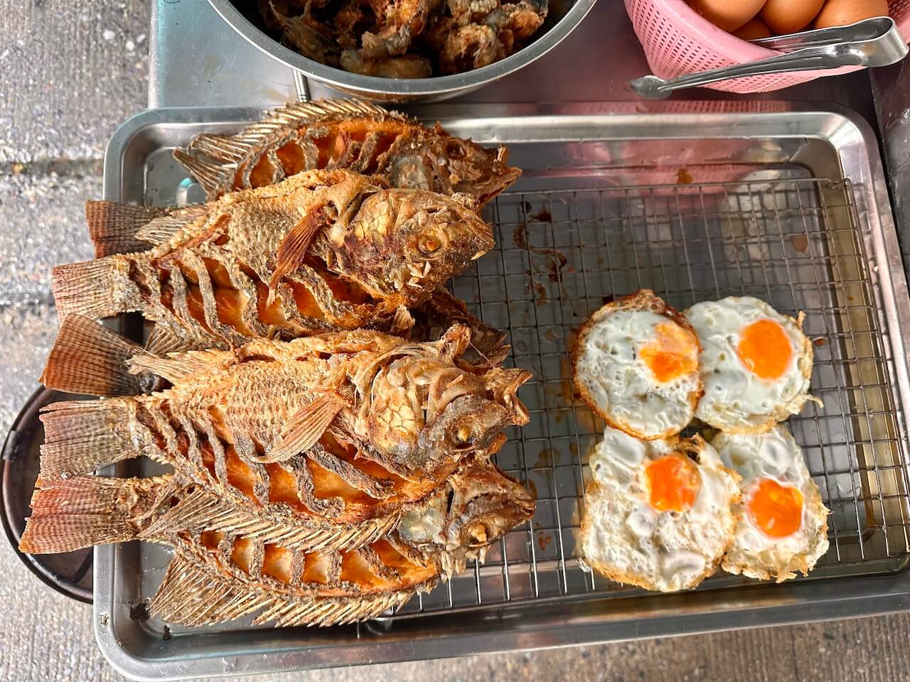 Thailand, Bangkok - Fried fish