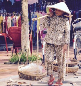 Vietnam, Hội An - Street vendor