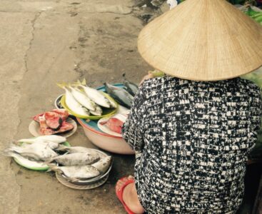 Vietnam, Hội An - Street vendor