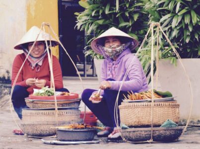 Vietnam, Hội An - Street vendor