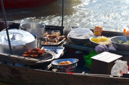 Vietnam, Mekong Delta - Floating market