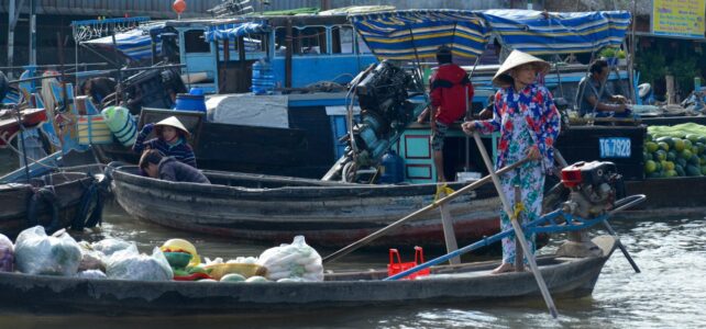Vietnam, Mekong Delta - Floating market