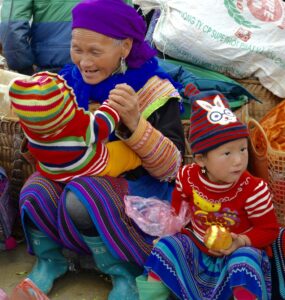 Vietnam, Bac Ha Market - Hill tribe people