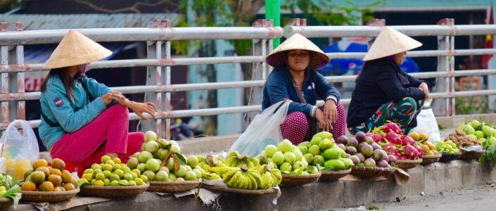 Vietnam, Hội An - Street vendor