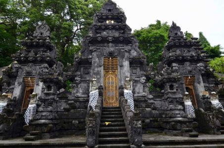 Pura Goa Lawah (Bat Temple), Bali
