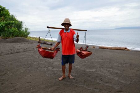 Sea Salt Farmers, Bali