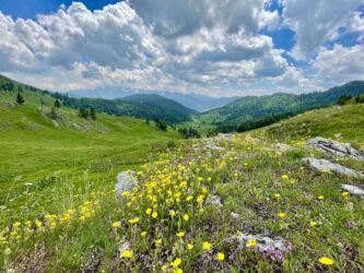 Kosovo, Accoursed Mountains