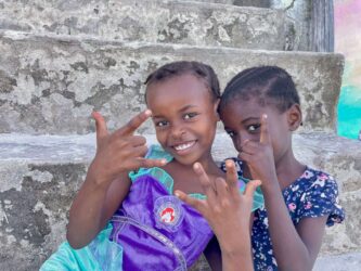 Tanzania, Zanzibar - Kids in Jambiani beach
