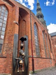 Latvia, Riga - The Bremen Town Musicians statue