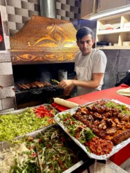 Turkey, Istanbul - Nuruosmaniye Dürümcüsü