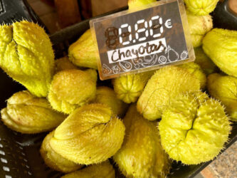 Canary Islands, Tenerife, Santa Cruz - Mercado de Nuestra Señora de África, fruits