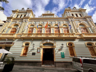 Canary Islands, Tenerife, Santa Cruz - Plaza de España
