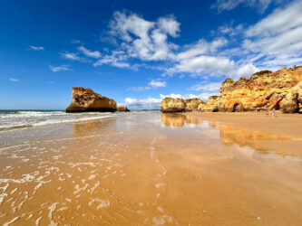 Portugal, Portimão - Praia dos Três Irmãos