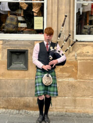 Scotland, Edinburgh - Bagpiper