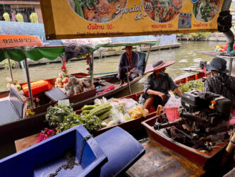 Thailand, Bangkok - Taling Chan Floating Market
