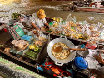 Thailand, Bangkok - Taling Chan Floating Market