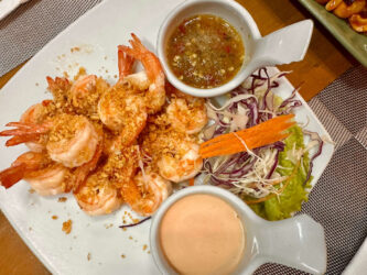 Thailand, Krabi - Garlic shrimps