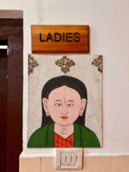 Bhutan, Dochula Pass - Ladies