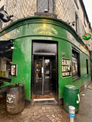 Ireland, Galway - Drop Inn Pub