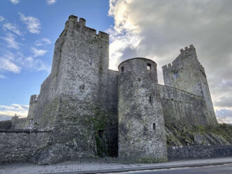 Ireland, Cahir - Cahir Castle