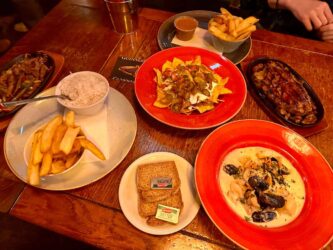 Ireland, Swords - Pub dinner