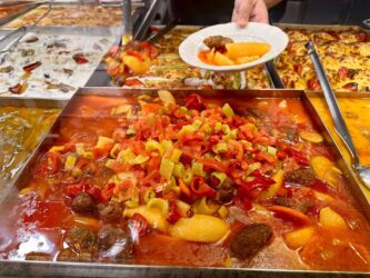 Türkiye, Istanbul - Food court