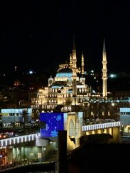 Türkiye, Istanbul - At night