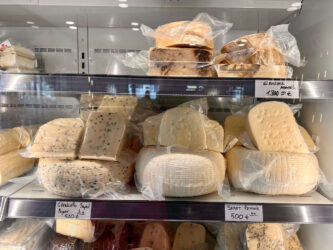 Türkiye, Çanakkale - Cheese shop